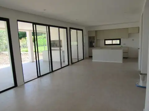 Ruta Panamericana KM 46, 300