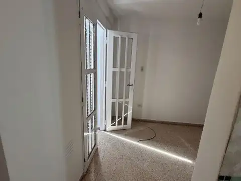Humberto Primo 100, Piso 1 1