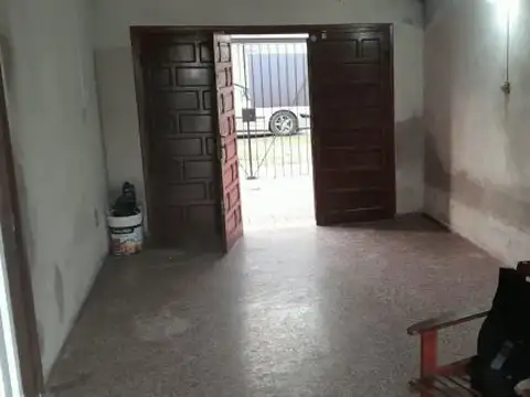 Casa en Alquiler con 1 cochera