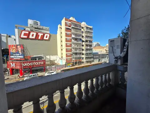 Av Corrientes 5810 , Piso 2