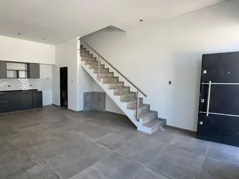 Duplex en venta en burzaco