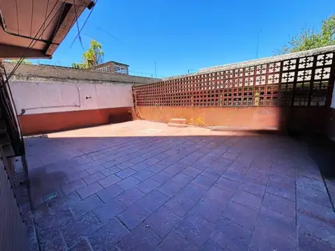 AV EVA PERON 1600 , Piso 0