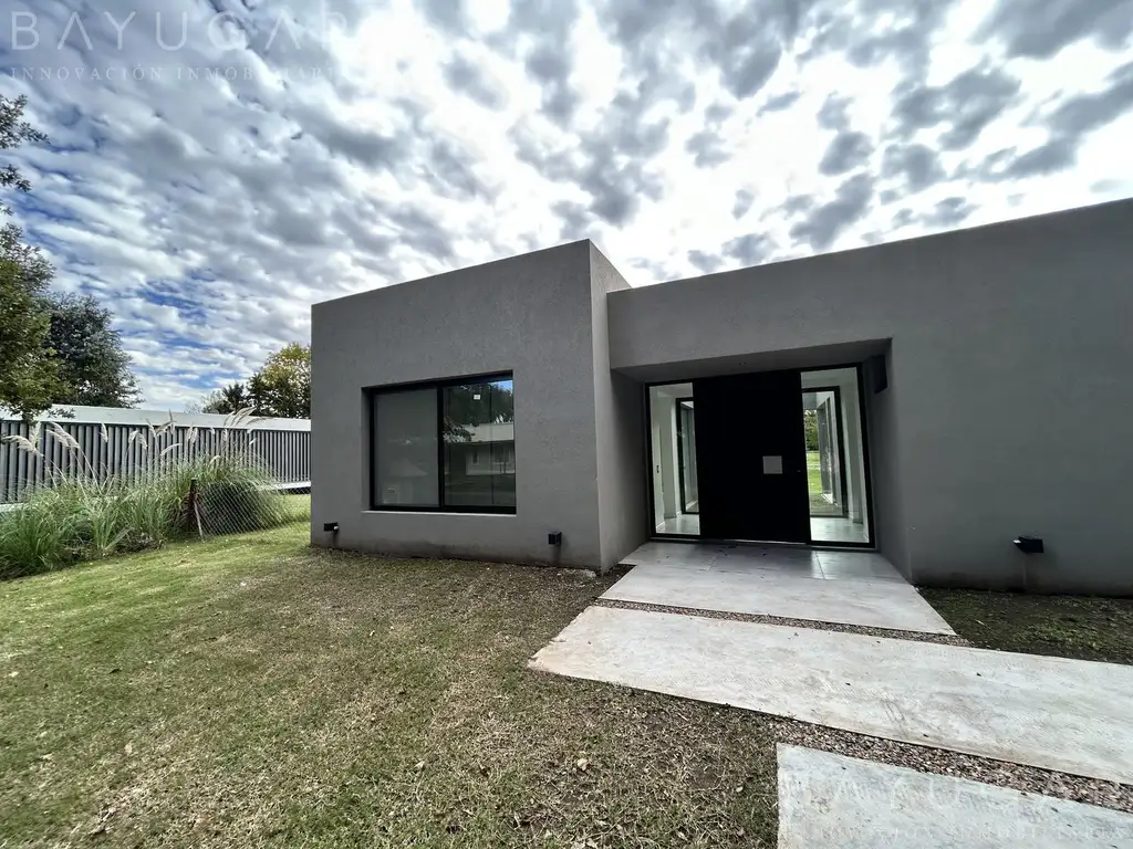 Casa en Venta con cochera