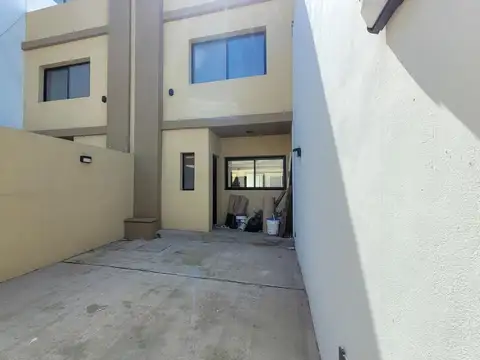 Depto Tipo Casa en Venta de 3 ambientes