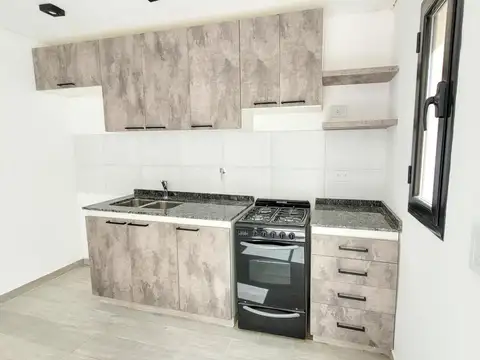 Depto Tipo Casa en Venta con 1 cocheras