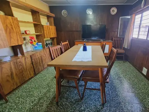 Casa 4 ambientes con 1 baño