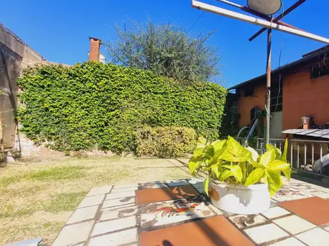 VENTA CASA 4 AMBIENTES . TEMPERLEY