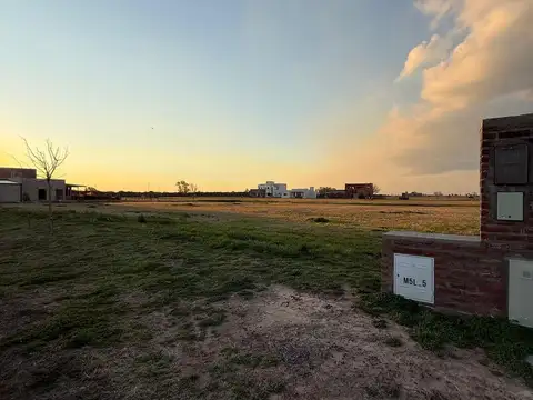 LOTE 800MT EN BARRIO 5 LA SERENA, NUEVOS AIRES