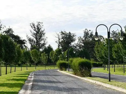 Venta Lote Central - Barrio Privado Everlinks Golf Club / Luján