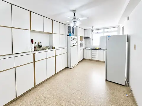 Departamento 4 ambientes con 4 baños