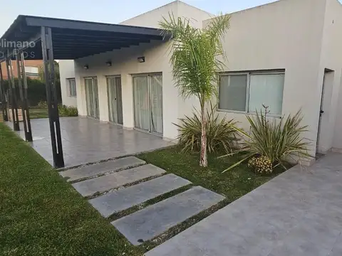Casa en Venta en Villanueva, USD 420.000