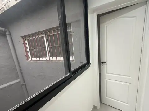 Departamento en Alquiler en Gerli, $ 650.000