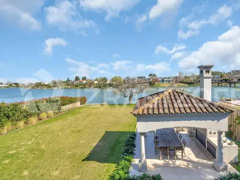 Casa 7 ambientes con 3 baños