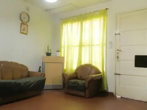 Depto Tipo Casa en Venta en Lomas De Zamora, USD 76.000