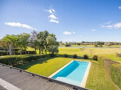 Casa en venta al golf en San Isidro Labrador