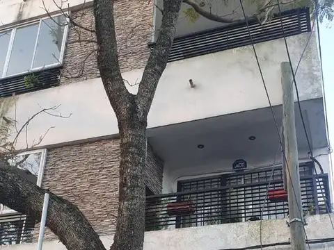 Dúplex en venta en Los Hornos, La Plata.