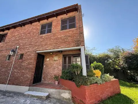 VENTA  DUPLEX 2 DORMITORIOS, PATIO - MALVIN NORTE