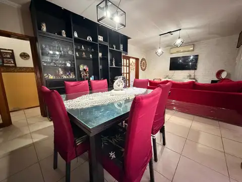 Casa en Venta en Barrio Parque Field, USD 150.000