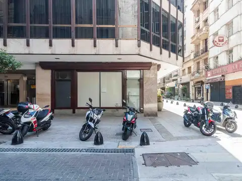 Local en esquina – Apto todo destino!