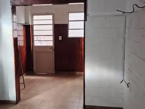 Local - Alquiler - Argentina, La Matanza - Dr. Ignacio Arieta 1307