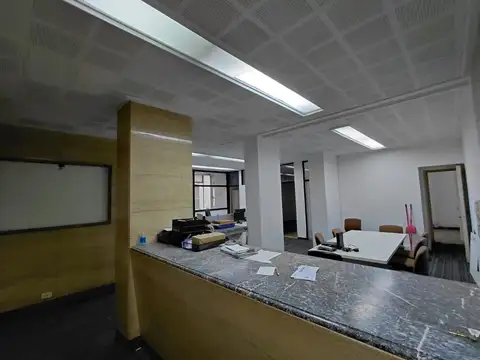 Oficina en Venta 70 años