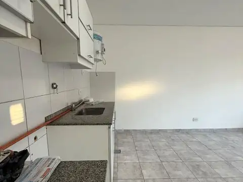 Departamento en Alquiler en Monte Grande, $ 580.000