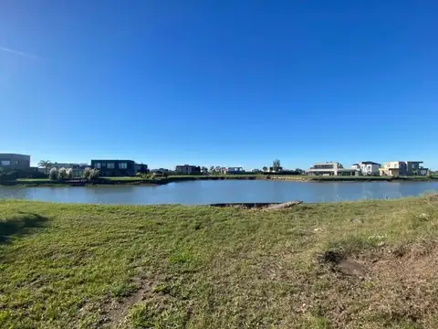 Terreno en venta en Lagos De Canning