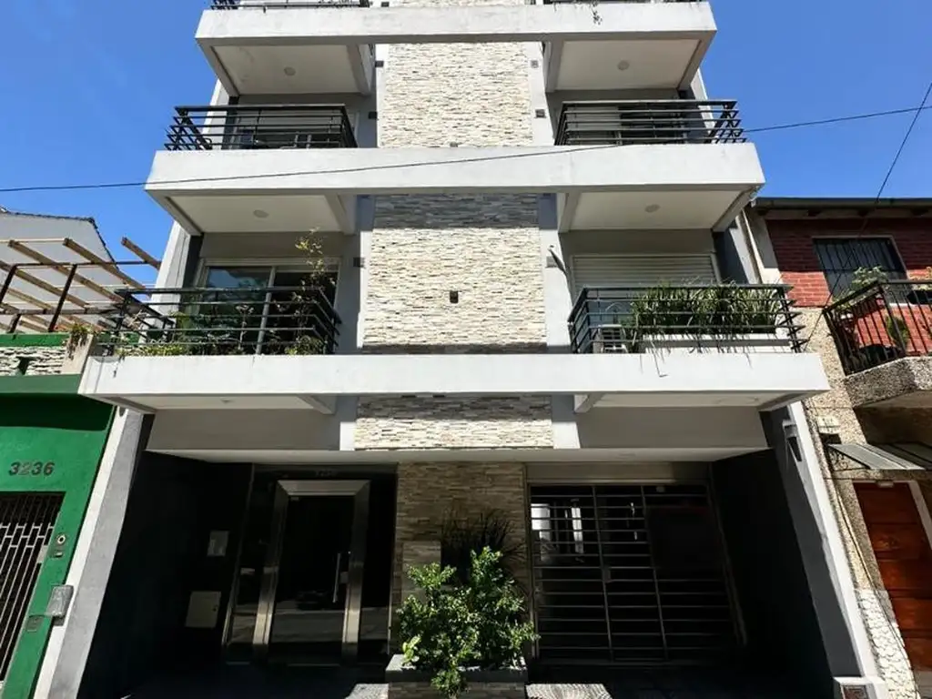 Ceretti 3238 , Piso 1