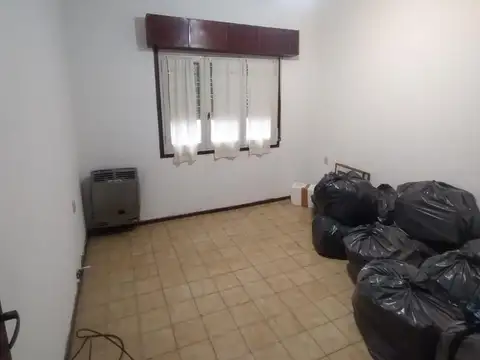 Casa en Venta en Moron Sur, USD 110.000