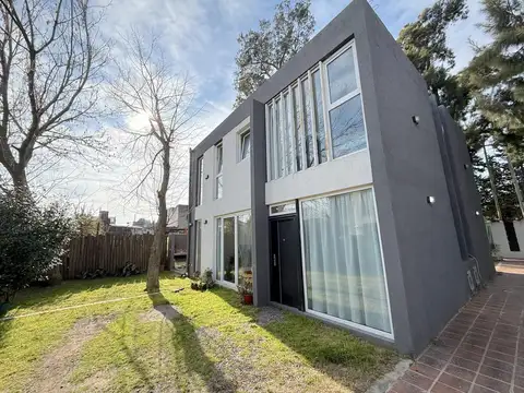 Dúplex en venta en Gonnet