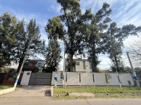 Casa en Venta en Manuel B Gonnet, USD 133.000