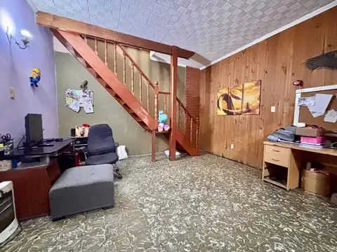 Casa 4 ambientes con 2 baños