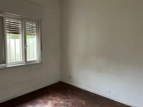 Depto Tipo Casa en Alquiler de 4 ambientes