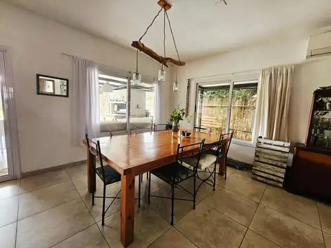 Casa en Alquiler en San Gabriel, USD 2.000