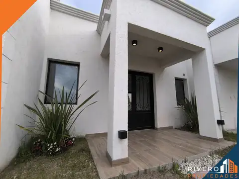 Venta Casa - 3 habitaciones-Piscina - a Estrenar - Oportunidad Horizontes al Sur