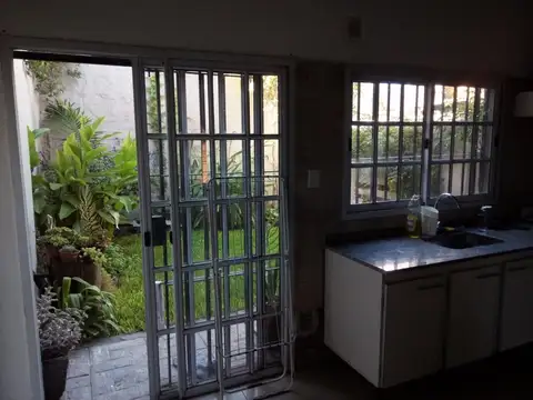 Depto Tipo Casa en Venta en Castelar Norte, USD 85.000