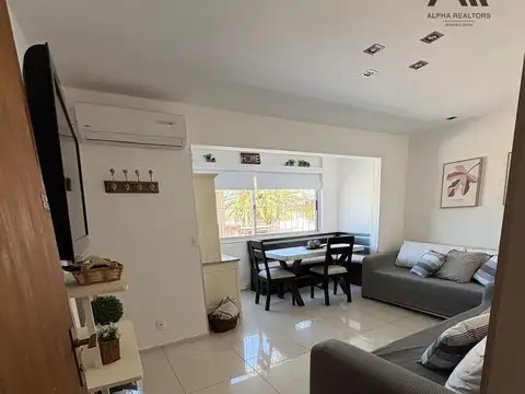 Apartamento en alquiler temporario c/ cochera en Península
