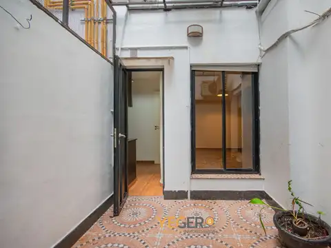 DEPARTAMENTO CON PATIO DESCUBIERTO EN ARMENIA AL 2200