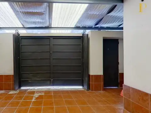 Casa 5 ambientes con 1 baño