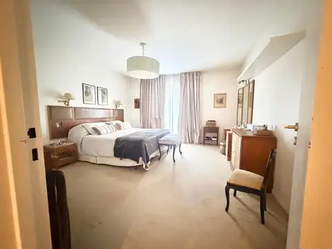 Departamento en Venta de 4 dormitorios