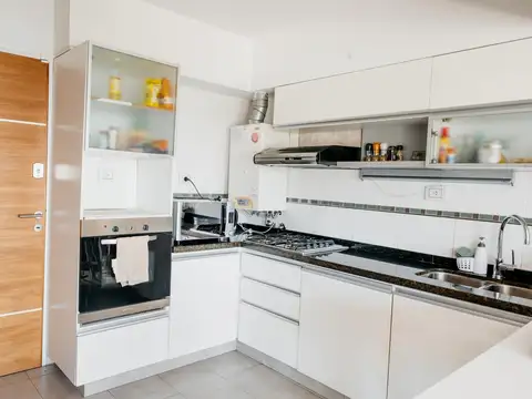 Departamento en Alquiler con 2 cocheras