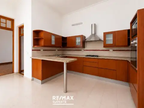 Depto Tipo Casa en Venta de 5 ambientes