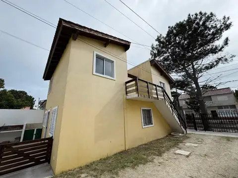 Depto Tipo Casa en Venta de 3 ambientes