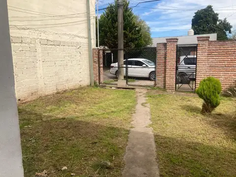 Casa en venta c/ cochera en Belén de Escobar