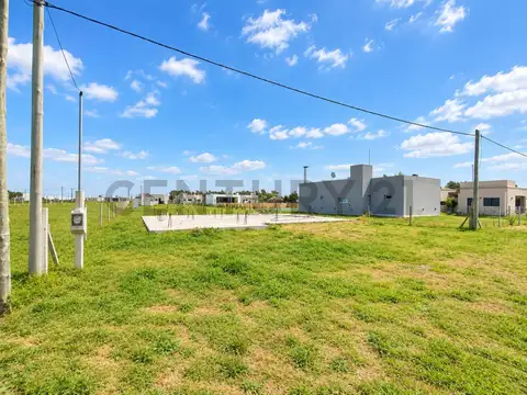 VENTA LOTE CON PLATEA DE 95 mts2