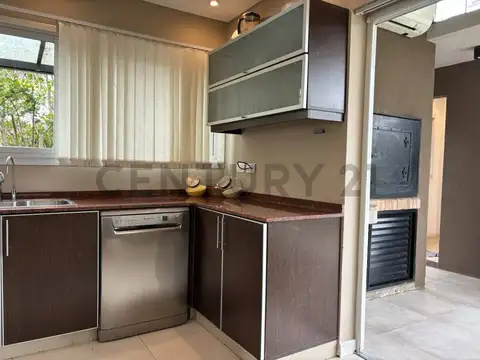 Casa en Alquiler de 3 dormitorios