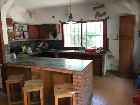 Casa 5 ambientes con 2 baños