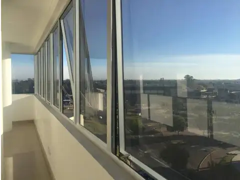 Oficina en Venta con 3 cocheras