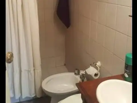 Casa 2 ambientes con 1 baño