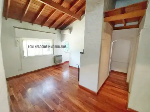 Casa en Venta con 4 cocheras